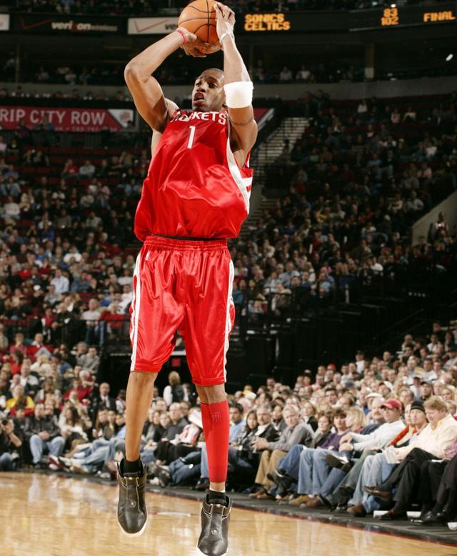 达维多维奇：离开沙特是因为老婆适应不了，家人比金钱更重要（达维多维奇：因妻子难适应沙特而离开，家庭重于金钱）