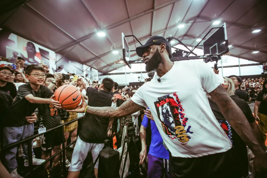 勒沃库森总监：第二轮就算赢了不莱梅，我们一样会解雇滕哈赫（勒沃库森高层：就算次轮拿下不莱梅，我们也仍会解雇滕哈赫）