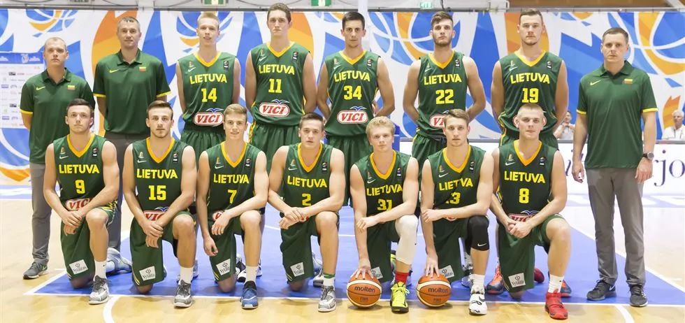 安东尼奥：有些不满不能细说；我们一直长期考察王博豪（安东尼奥称部分不满不便细说，我们已长期关注王博豪）