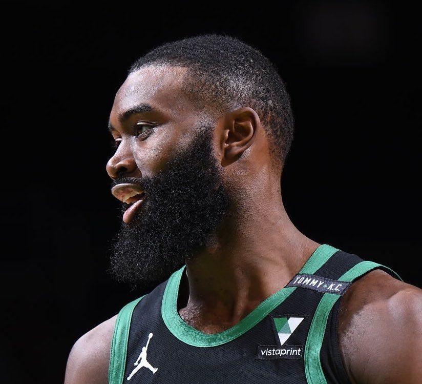 记者：德国足协内部有让诺伊尔回归的声音，需要纳帅主动出面（记者：德足协内部呼吁诺伊尔回归，需纳帅主动出面）