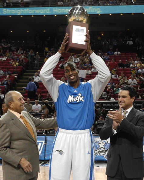 身残志坚！布基纳法索边锋2年前左眼失明，仍坚持职业足球之路（左眼两年前失明仍不言弃，布基纳法索边锋坚守职业足球梦）