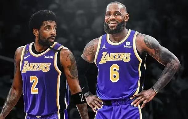 挺身而出！最后4分钟詹姆斯连得10分 期间东里合计3中0+1失误（关键时刻发力！末段4分钟詹姆斯连砍10分，东里合计3投0中外加1次失误）