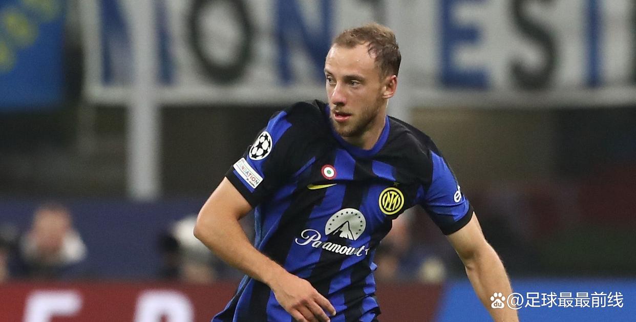 官方：斯坦科维奇从莫斯科斯巴达下课；事前曾用三种语言攻击记者（官方确认：莫斯科斯巴达解聘斯坦科维奇，此前曾以三种语言言语攻击记者）