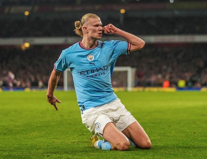 米切尔43分带队豪取第13场胜利，骑士135-119轻取步行者（米切尔砍下43分，骑士135-119击退步行者收获第13胜）