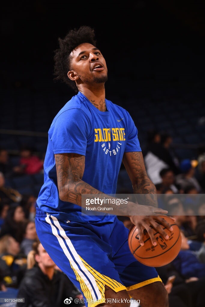 攻防都差！快船本赛季进攻效率排第23，防守效率第26（快船攻防低迷：本季进攻效率第23位、防守效率第26位）