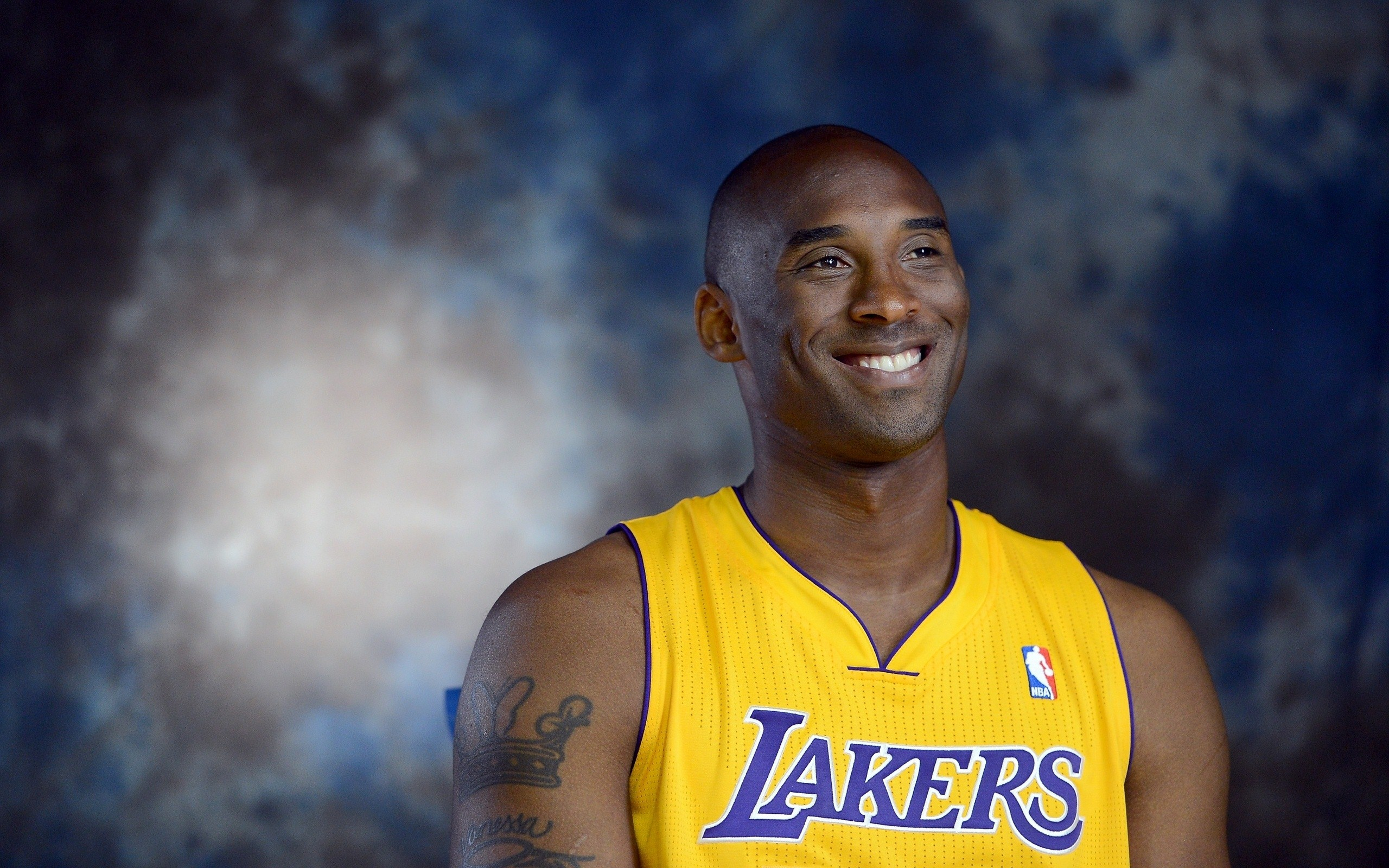 这个赛季还能挽回么？科林斯：当然，只要我们团结一心（这个赛季还有机会吗？科林斯：当然，只要我们齐心协力）