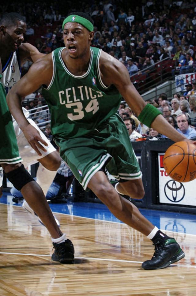 混团世界杯：日乒8-0瑞典，获六连胜，伊藤美诚让对手三局得10分（混团世界杯：日本8-0横扫瑞典，豪取六连胜，伊藤美诚三局仅失10分）