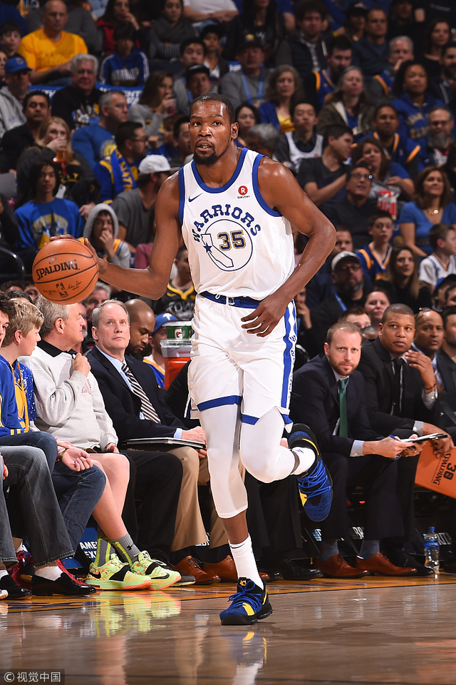 乔丹·约翰逊在今晚的比赛中展现出了极高的竞技水平（乔丹·约翰逊今晚赛场表现堪称顶尖）