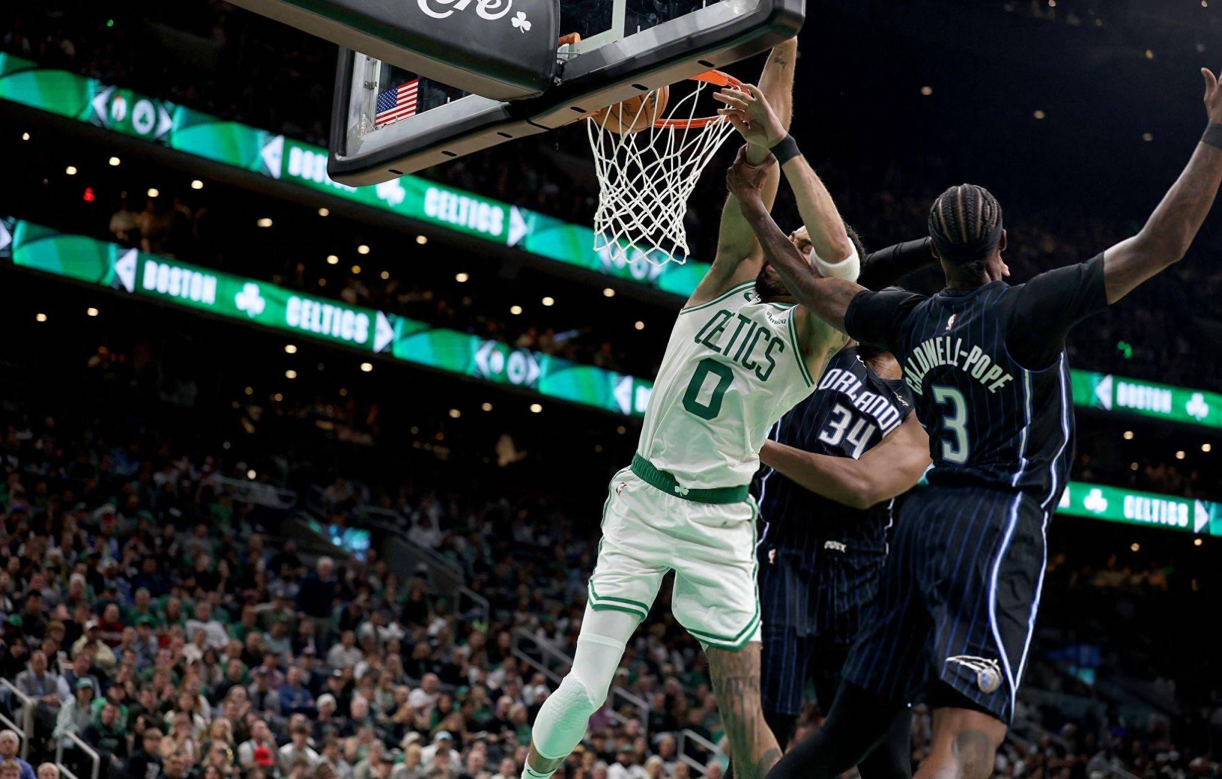 葡超前瞻：波尔图防守联赛最强，阿马多拉换帅后攻强守弱（葡超展望：波尔图防线领跑联赛，阿马多拉换帅后攻势强劲防线成隐患）