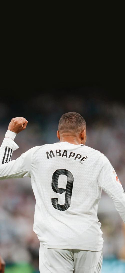 每体：巴尔德吉在瑞典队表现出色，渴望在巴萨获得更多出场（每体：巴尔德吉在瑞典队表现抢眼，盼在巴萨得到更多出场机会）