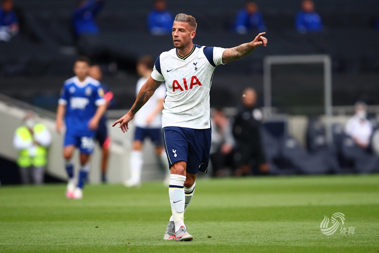 自交易以来：东契奇出战41场拿下28胜，浓眉仅出战14场（交易后对比：东契奇41战28胜，浓眉仅登场14次）