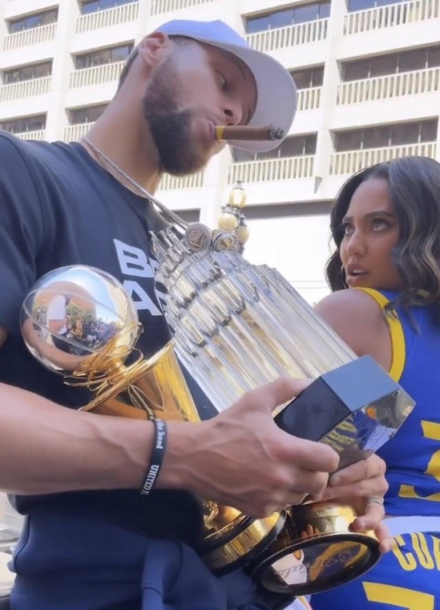 梅西91球领跑自然年射手榜，姆巴佩62球冲击C罗纪录（年度射手榜梅西91球居首，姆巴佩62球剑指C罗纪录）