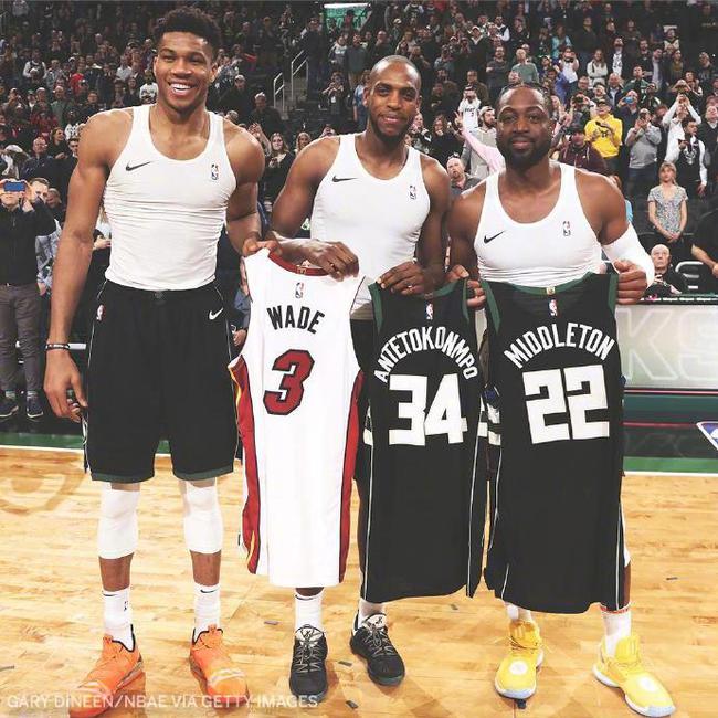 记者：米利唐左腿腘绳肌受伤，伤势令人担忧（记者：米利唐左腿腘绳肌受伤，伤情不容乐观）